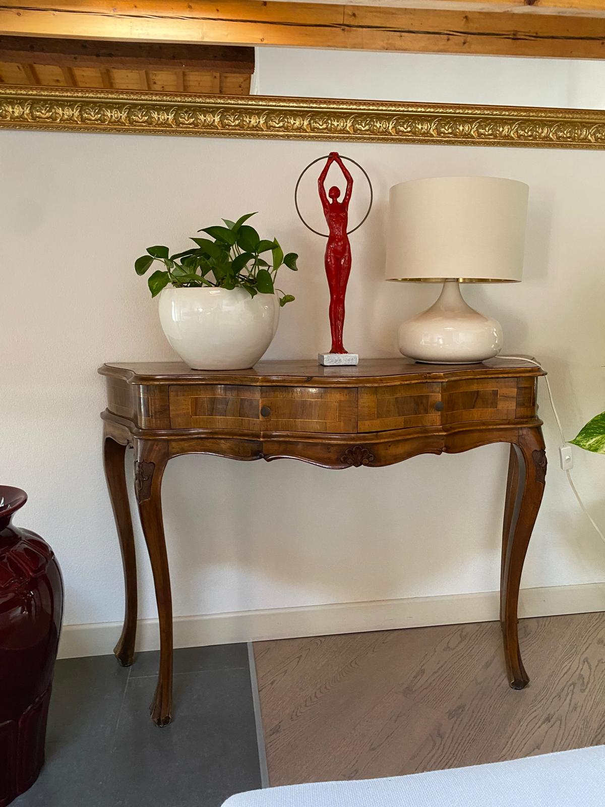Consolle veneziana in radica di noce - 109 cm